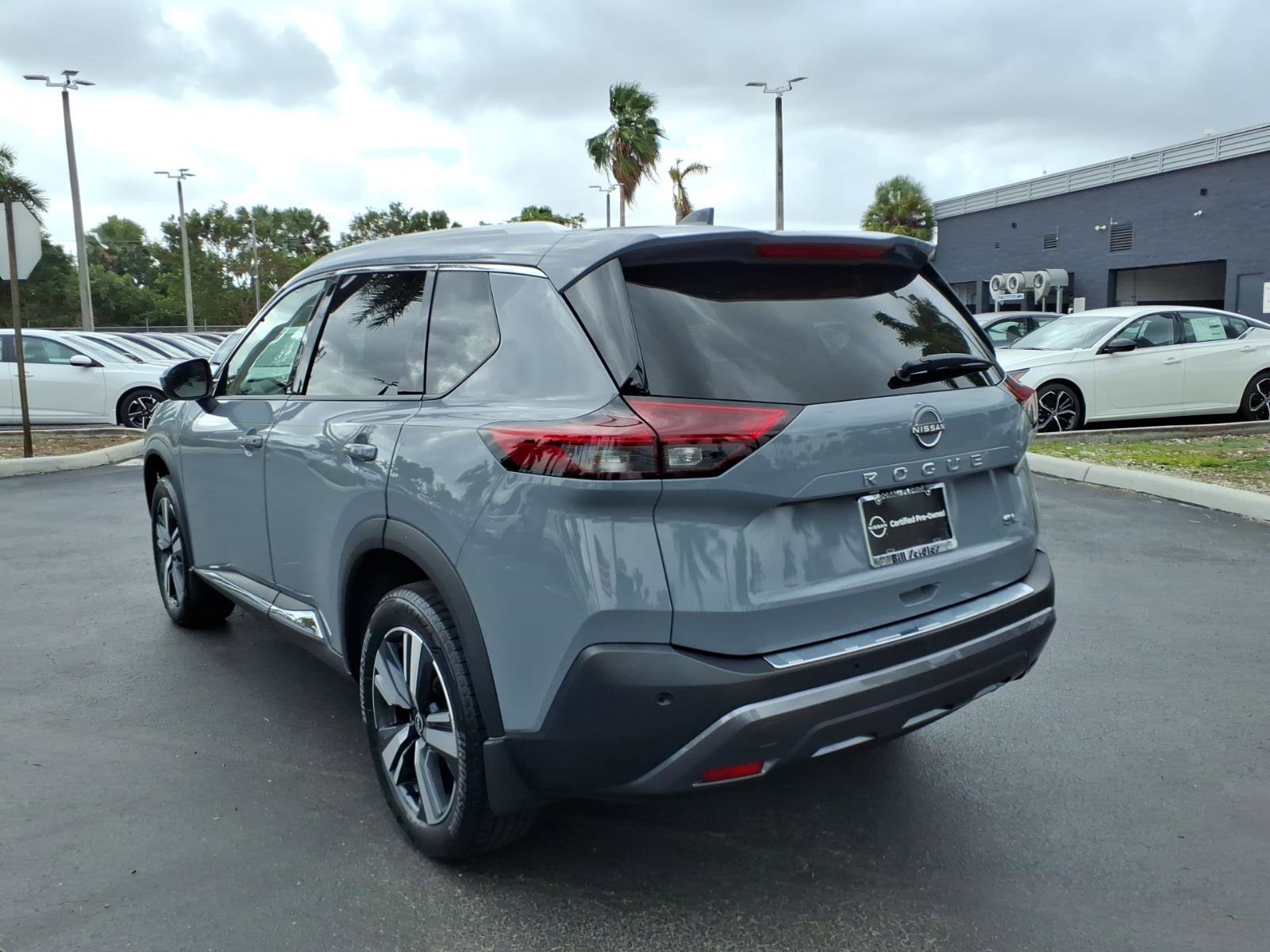 Certified 2023 Nissan Rogue SL image 4