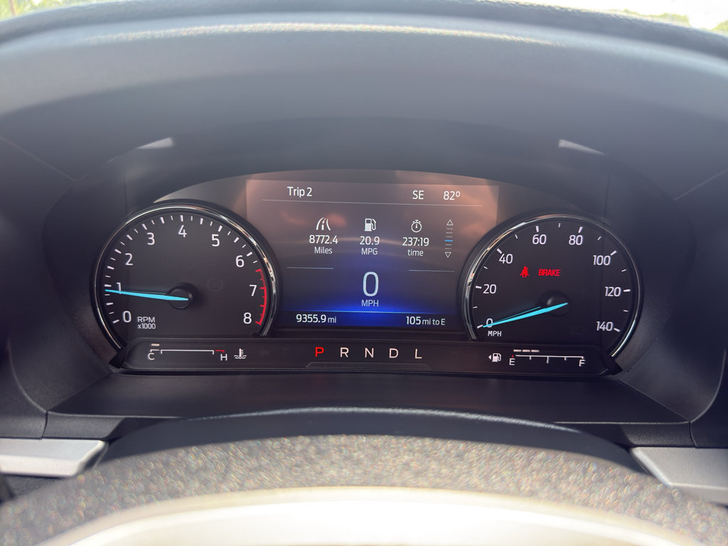 Used 2022 Ford Explorer XLT w/ Equipment Group 202A AWD/4WD image 18