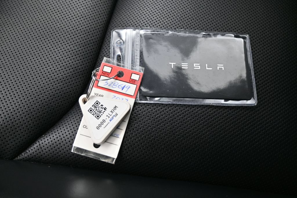 Used 2022 Tesla Model X AWD/4WD image 36