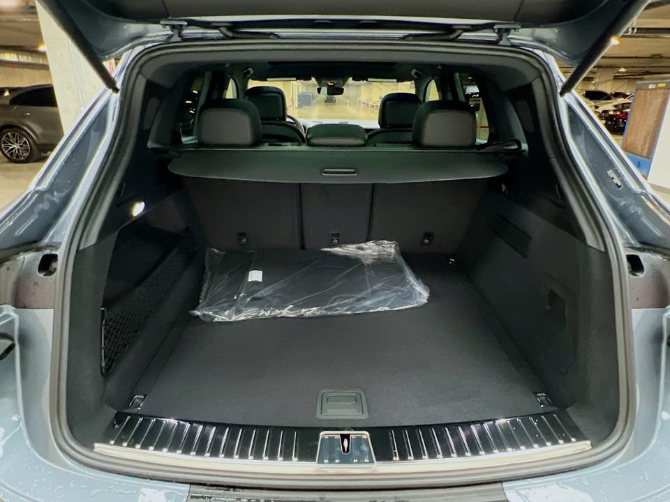 New 2026 Porsche Cayenne AWD/4WD image 28