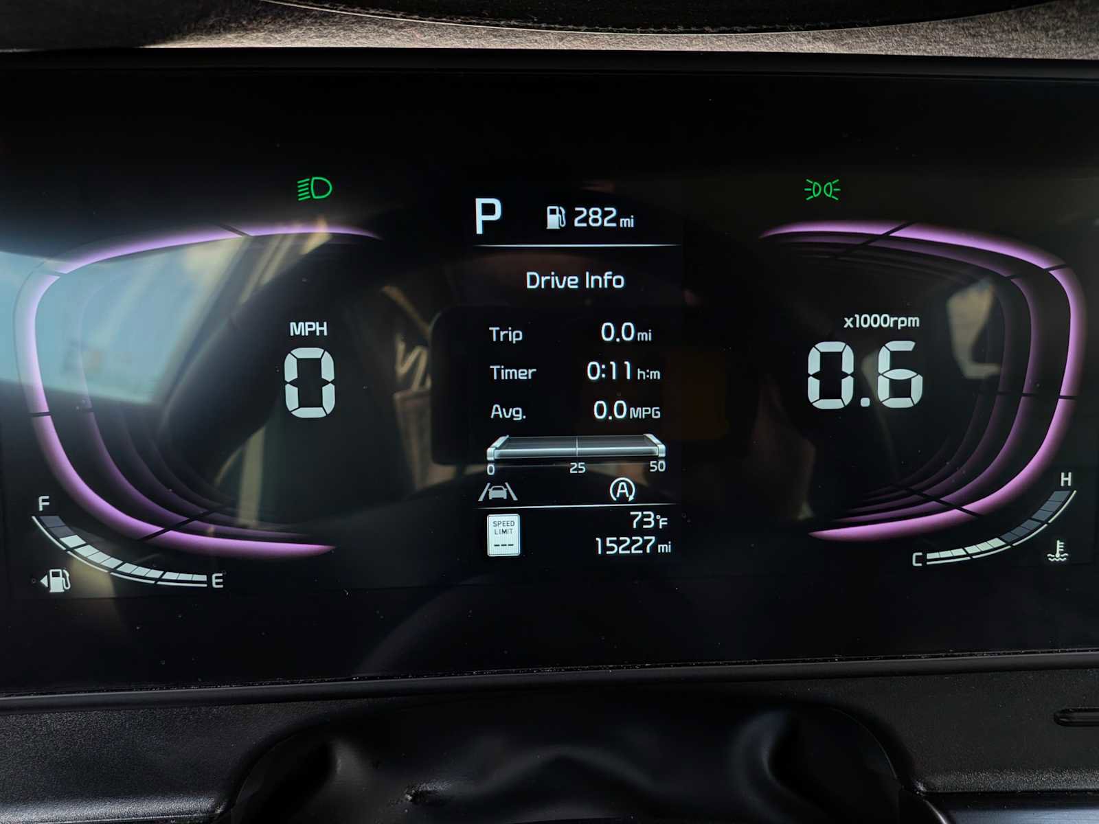 Used 2025 Kia Sportage EX image 31