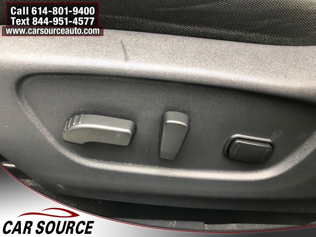 Used 2018 Nissan Rogue SV w/ Premium Package image 14