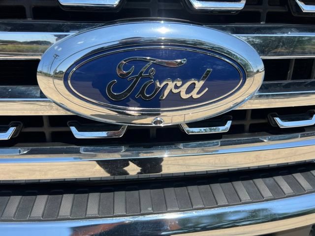Used 2024 Ford F350 Lariat w/ Chrome Package AWD/4WD image 9