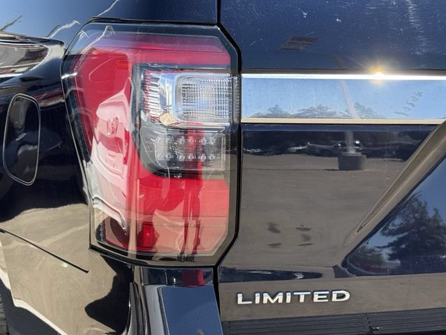 Used 2021 Ford Expedition Max Limited RWD image 3