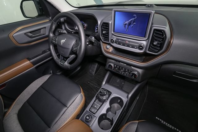 Used 2024 Ford Bronco Sport Outer Banks w/ Tech Package AWD/4WD image 16