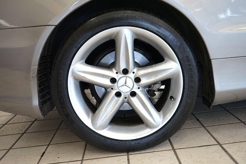 Used 2005 Mercedes-Benz SL 500 image 56
