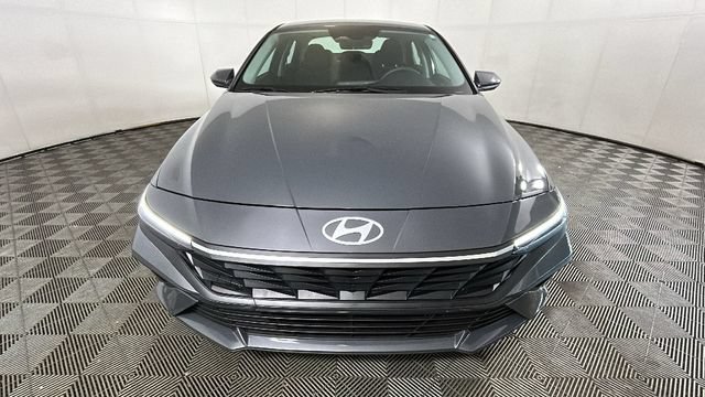 Certified 2024 Hyundai Elantra SEL FWD image 7