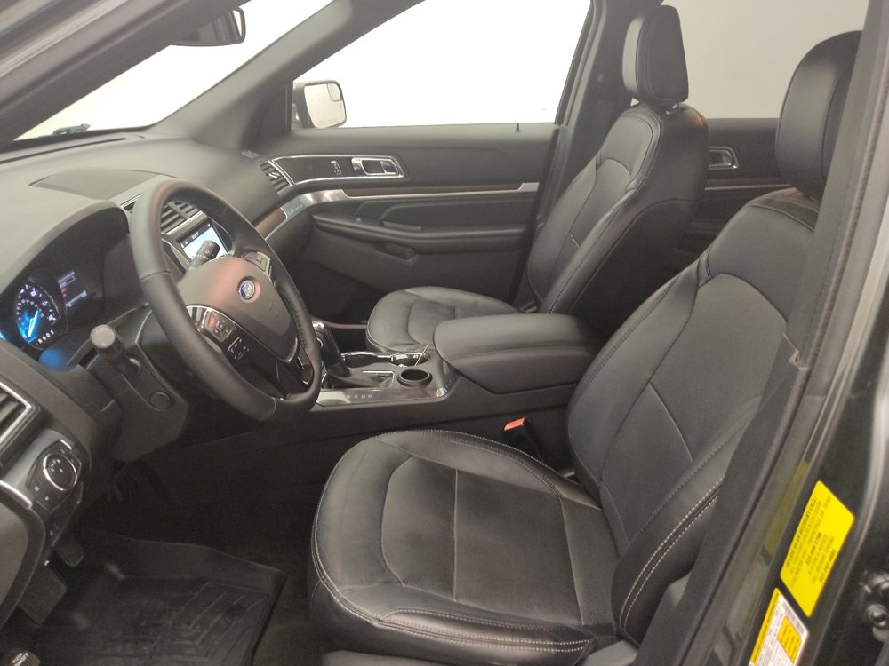 Used 2018 Ford Explorer Limited FWD image 17