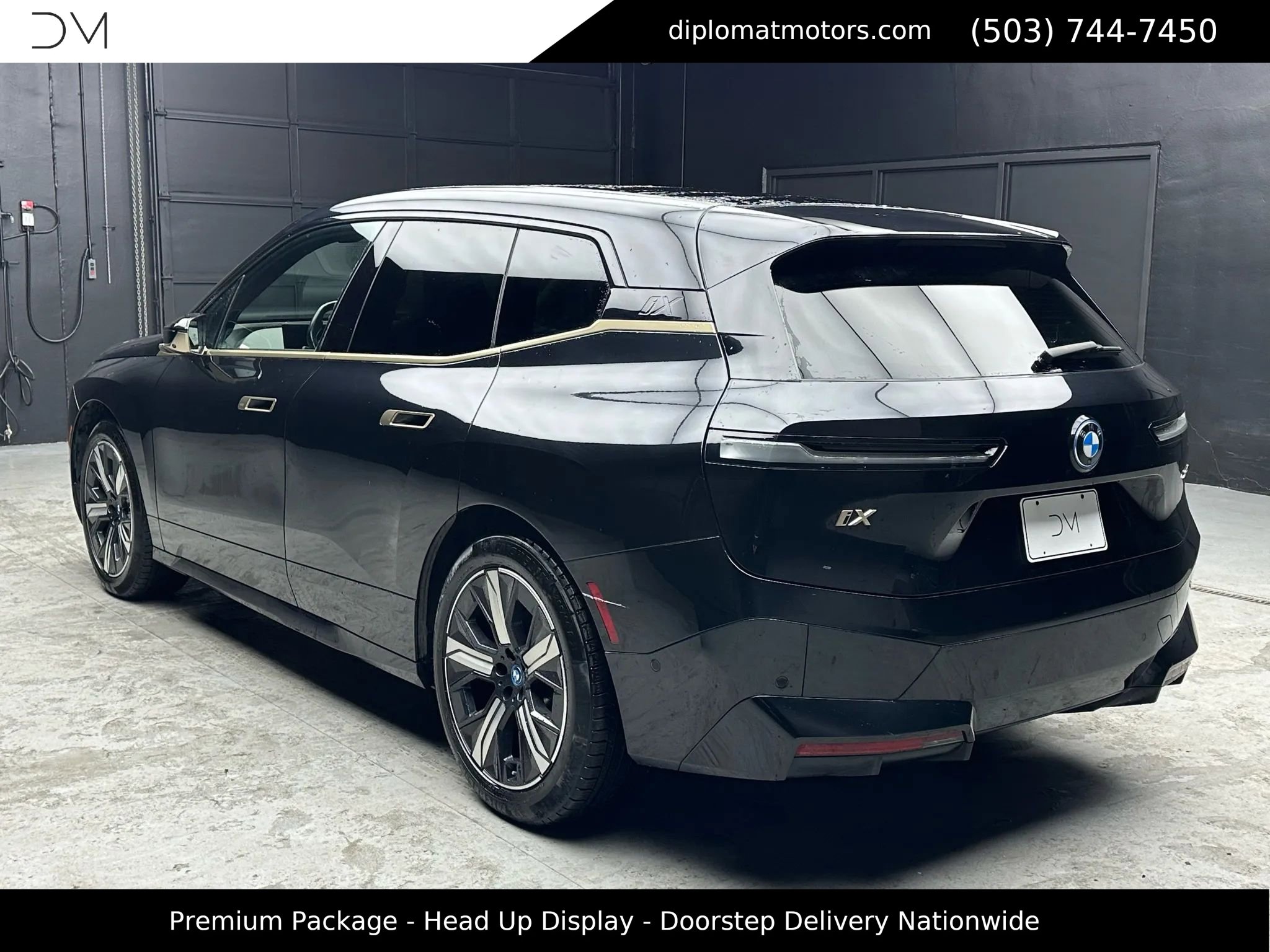 Used 2022 BMW iX xDrive50 w/ Premium Package image 5