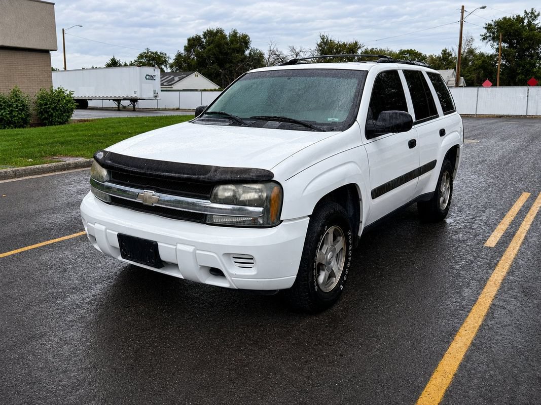 Used 2005 Chevrolet TrailBlazer LS w/ LS Preferred Equipment Group AWD/4WD image 1