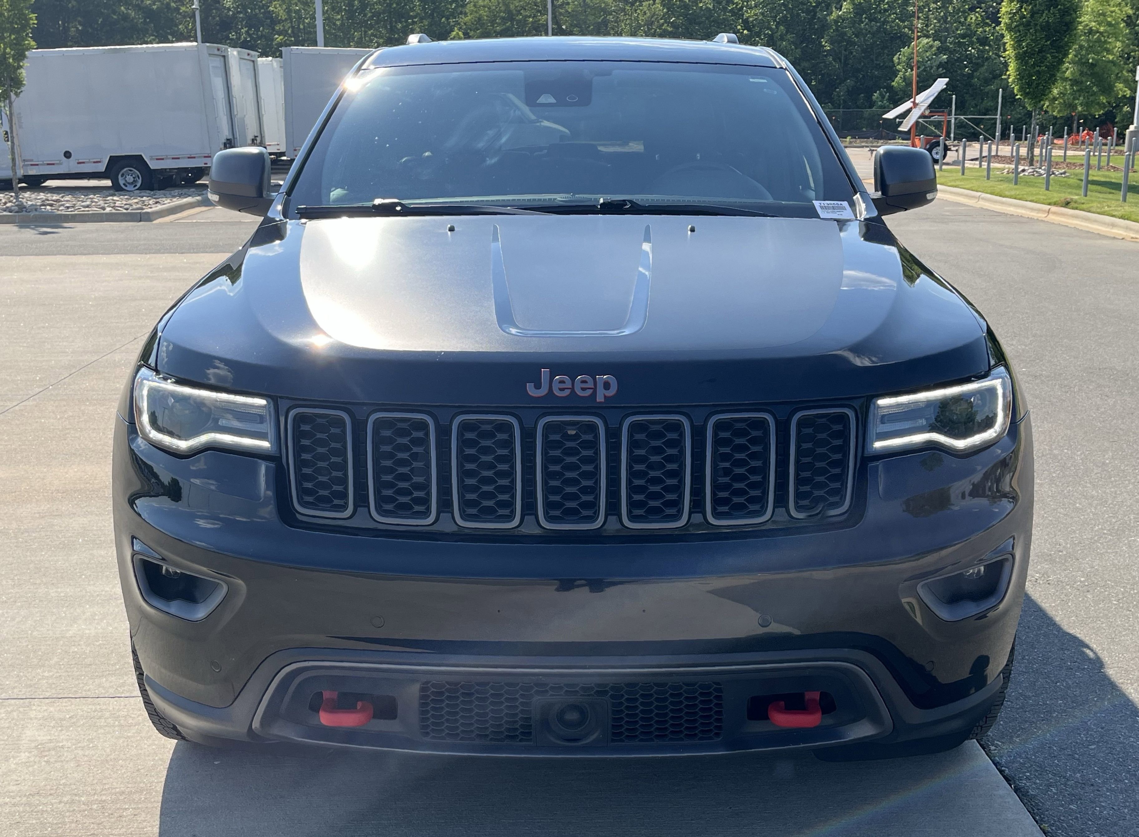 Used 2021 Jeep Grand Cherokee Trailhawk w/ Trailhawk Luxury Group AWD/4WD image 4