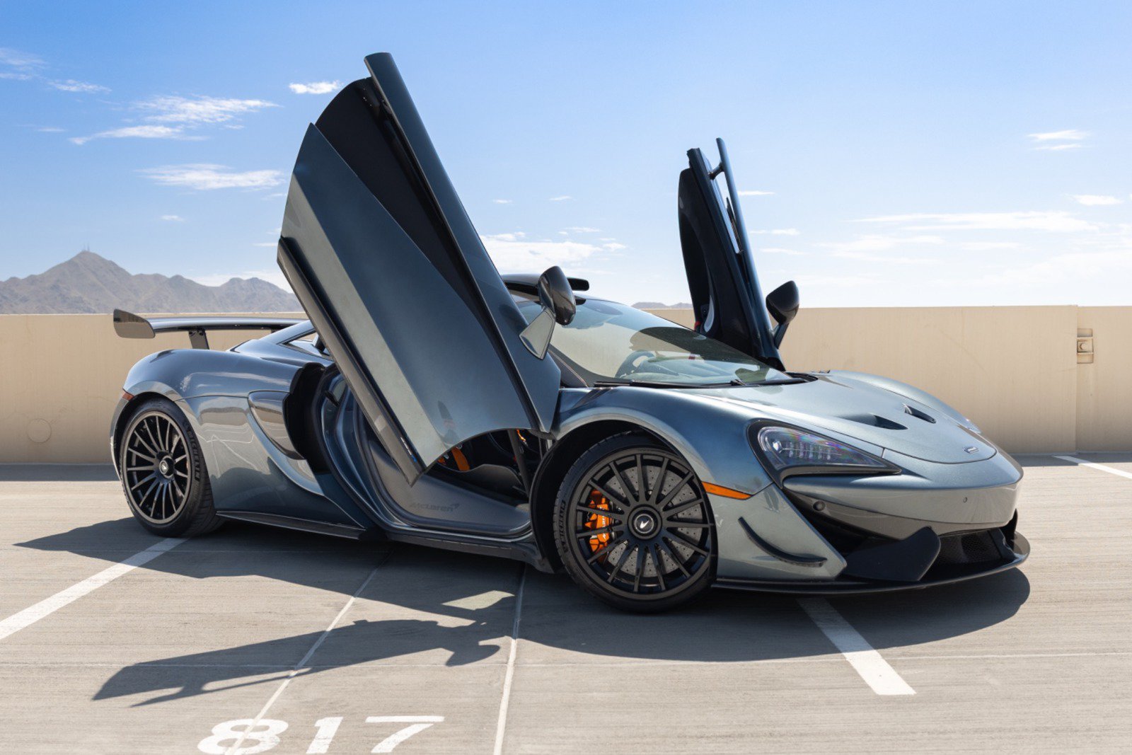 Used 2020 McLaren 620R RWD image 23