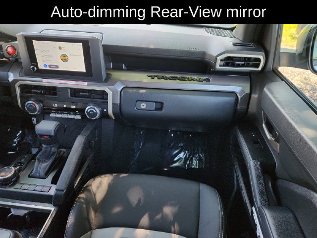 Used 2025 Toyota Tacoma TRD Sport AWD/4WD image 24