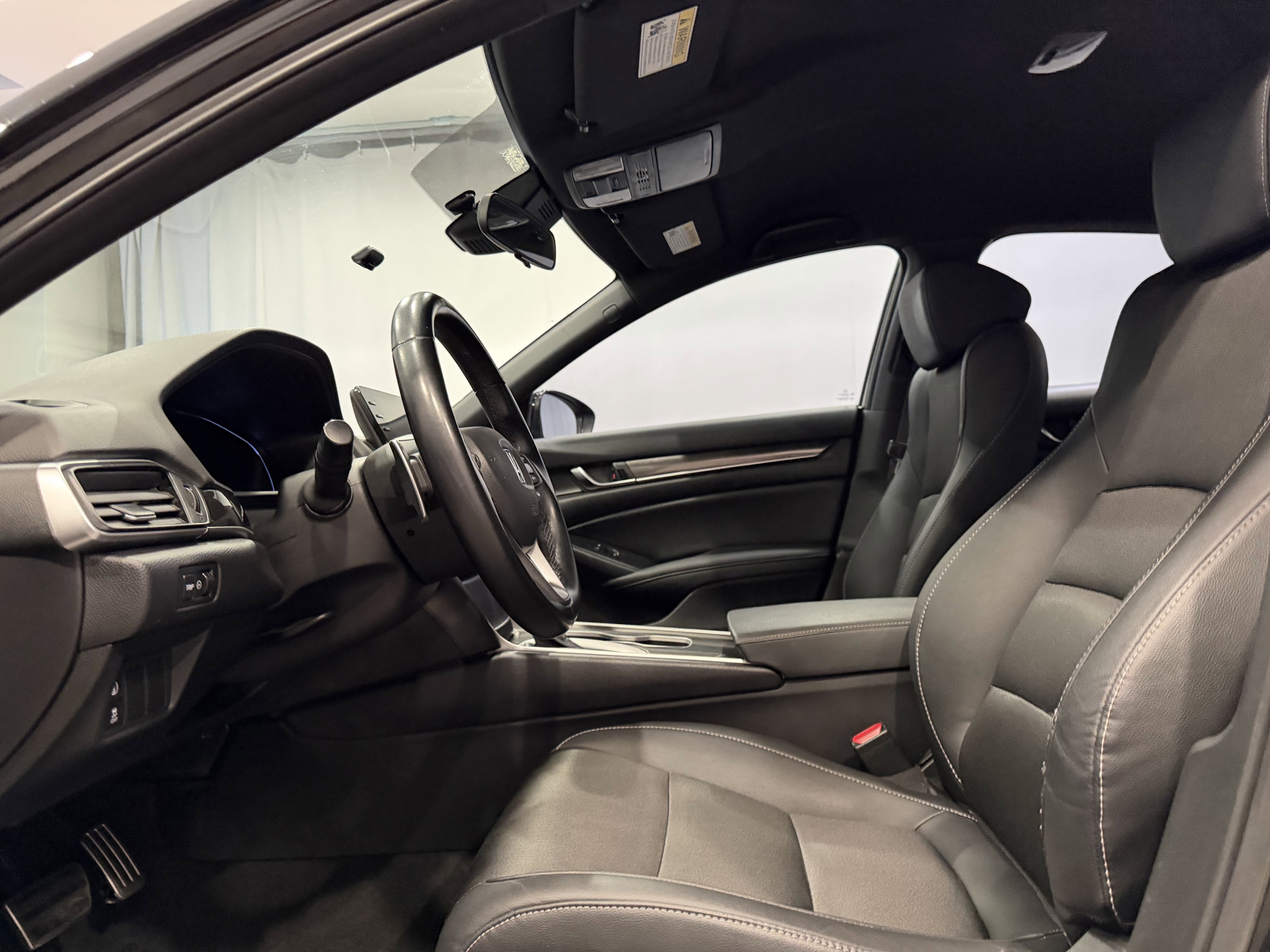 Used 2020 Honda Accord Sport image 14