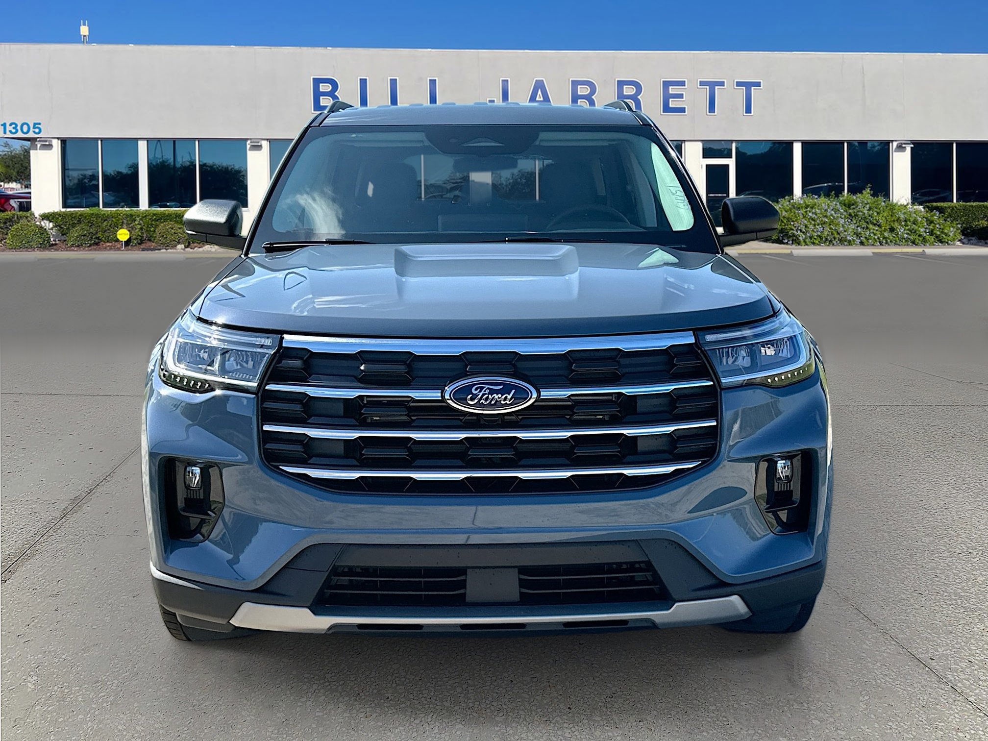 New 2026 Ford Explorer Active w/ Active Comfort Package image 2