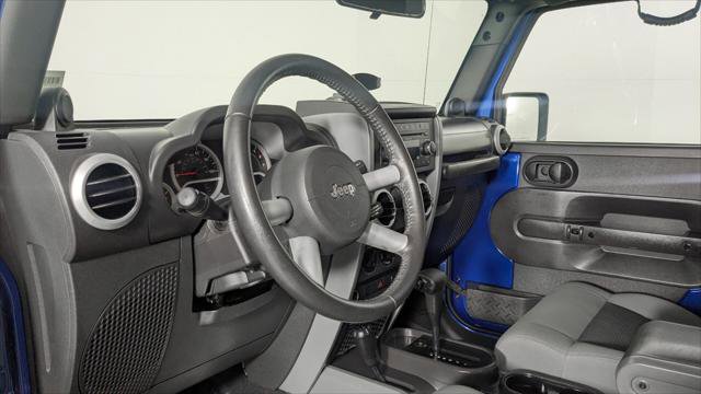 Used 2010 Jeep Wrangler Sahara w/ Dual Top Group AWD/4WD image 22