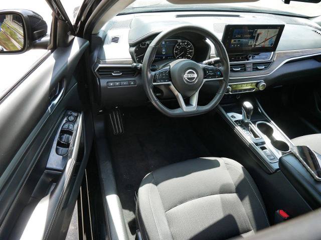 Certified 2023 Nissan Altima 2.5 SV w/ SV Premium Package AWD/4WD image 10