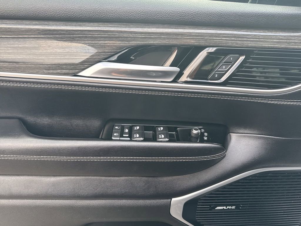 Used 2022 Jeep Wagoneer Series III w/ Flexible Seating Group image 11