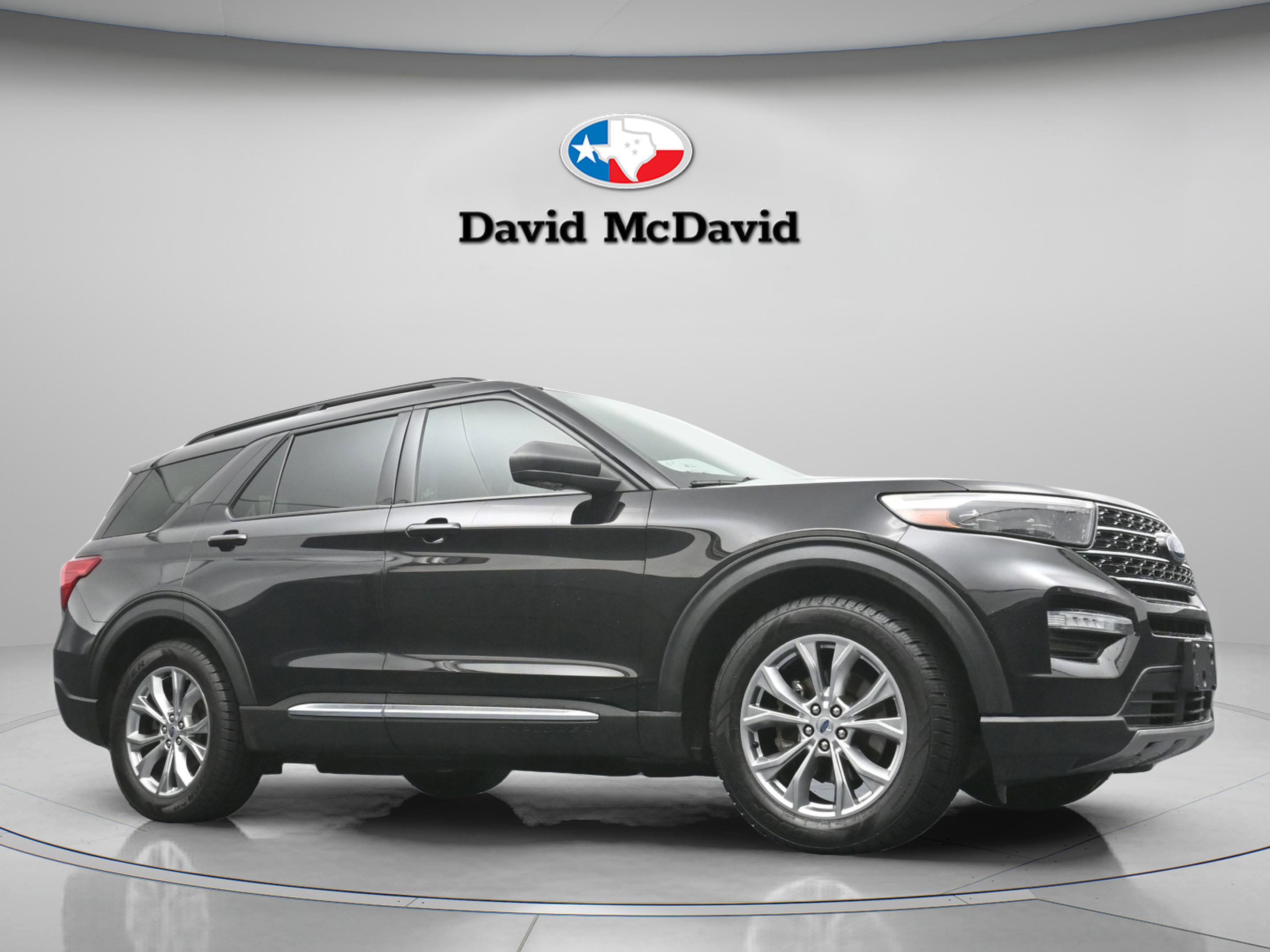 Used 2021 Ford Explorer XLT w/ Equipment Group 202A RWD image 26