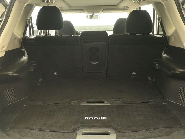 Used 2015 Nissan Rogue SV w/ SV Premium Package image 16