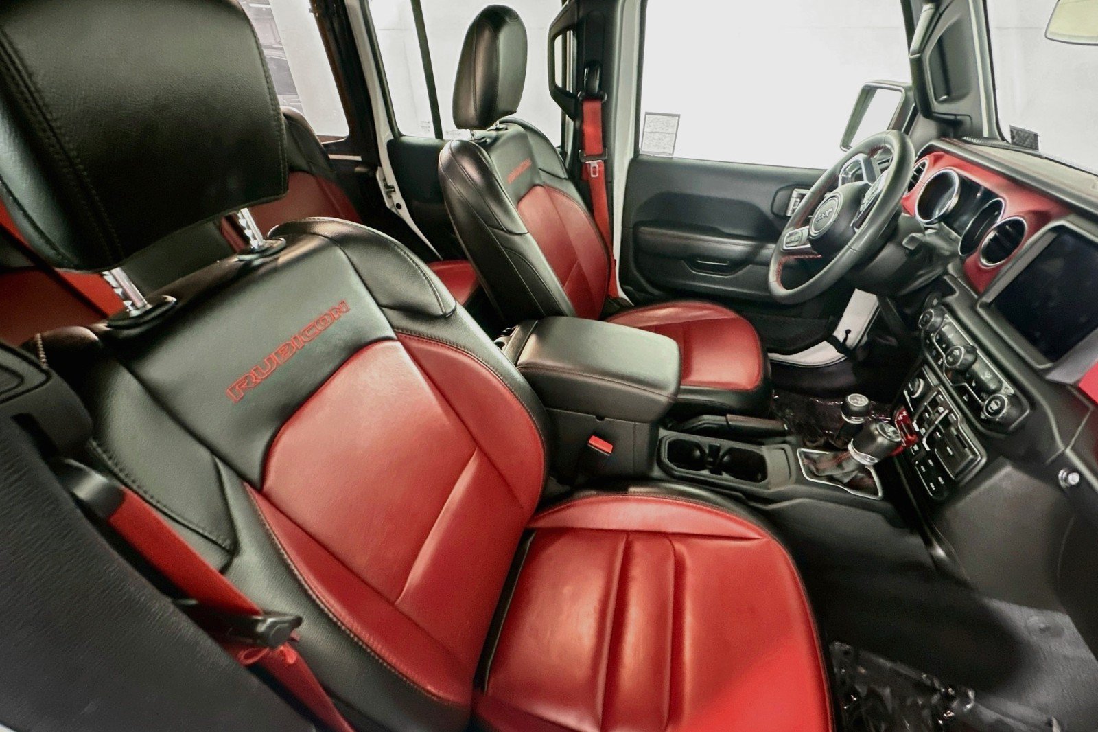 Used 2023 Jeep Wrangler Unlimited Rubicon 4xe AWD/4WD image 8