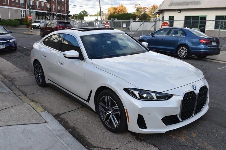 Used 2025 BMW 430i xDrive w/ Premium Package image 4