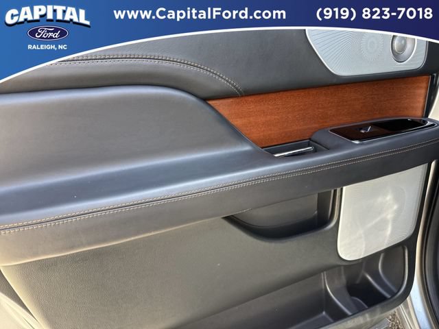 Used 2024 Lincoln Navigator L Black Label AWD/4WD image 17