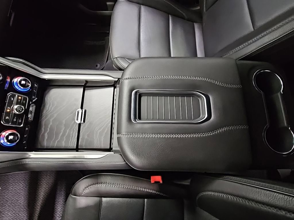 Used 2022 GMC Yukon XL Denali image 23