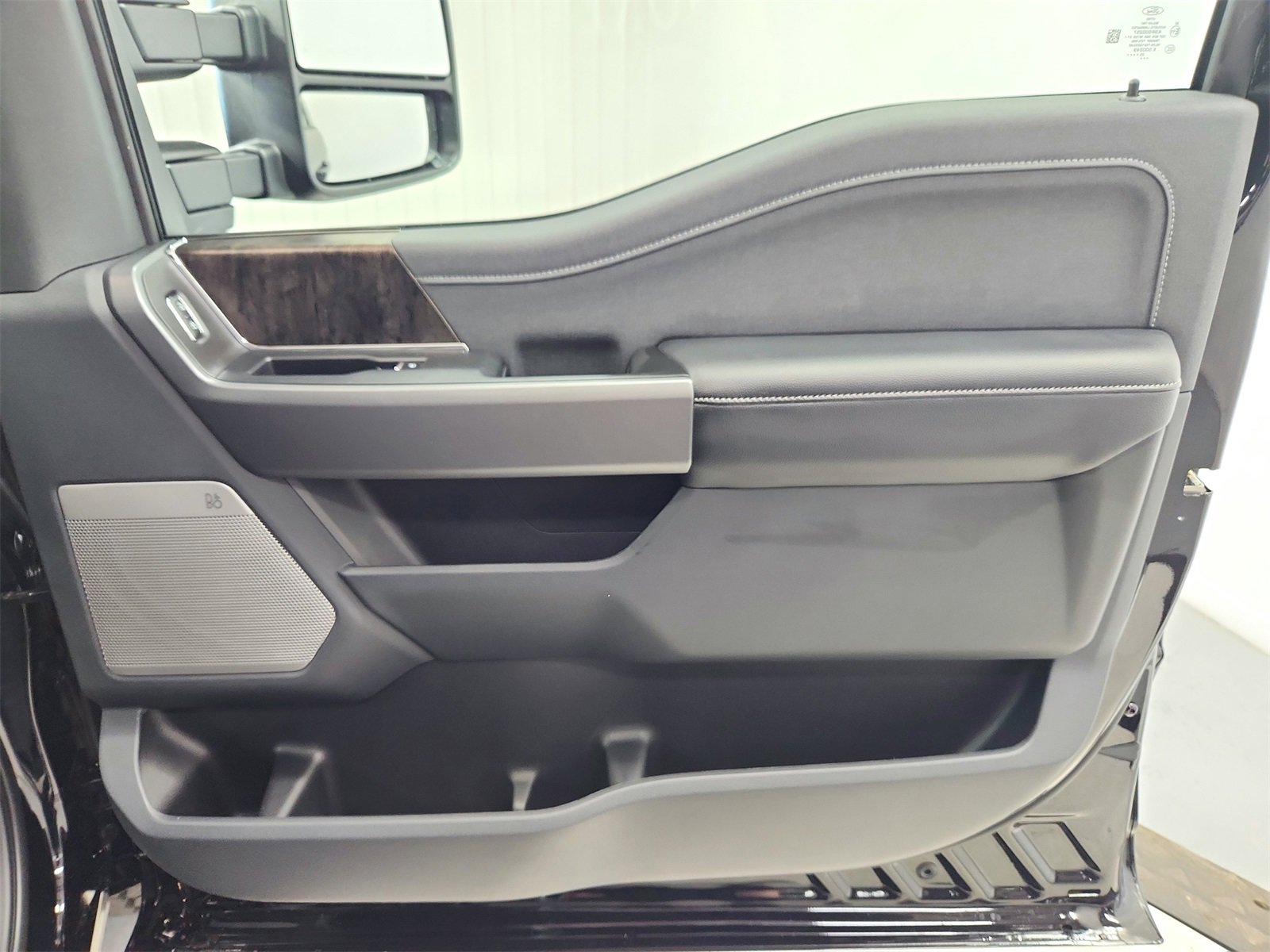 New 2026 Ford F250 Lariat w/ Black Appearance Package image 43