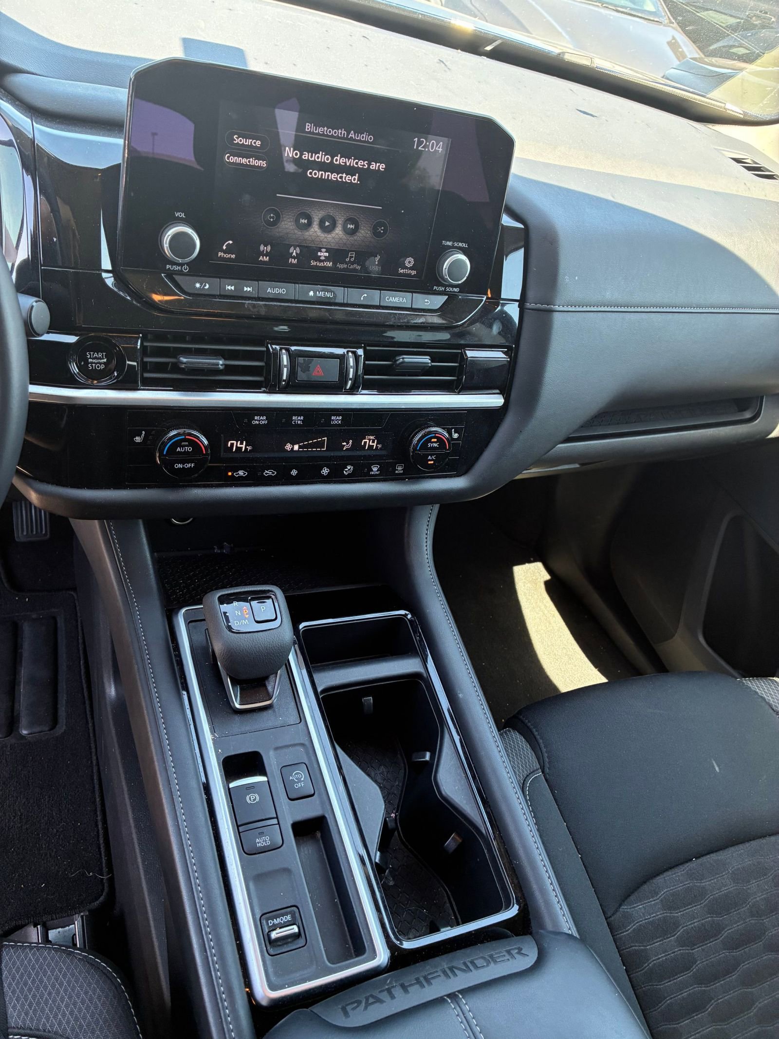 Used 2025 Nissan Pathfinder SV image 12