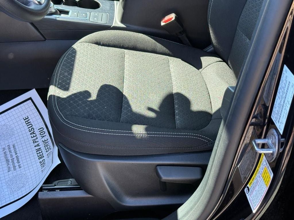 Used 2025 Ford Escape Active AWD/4WD image 19