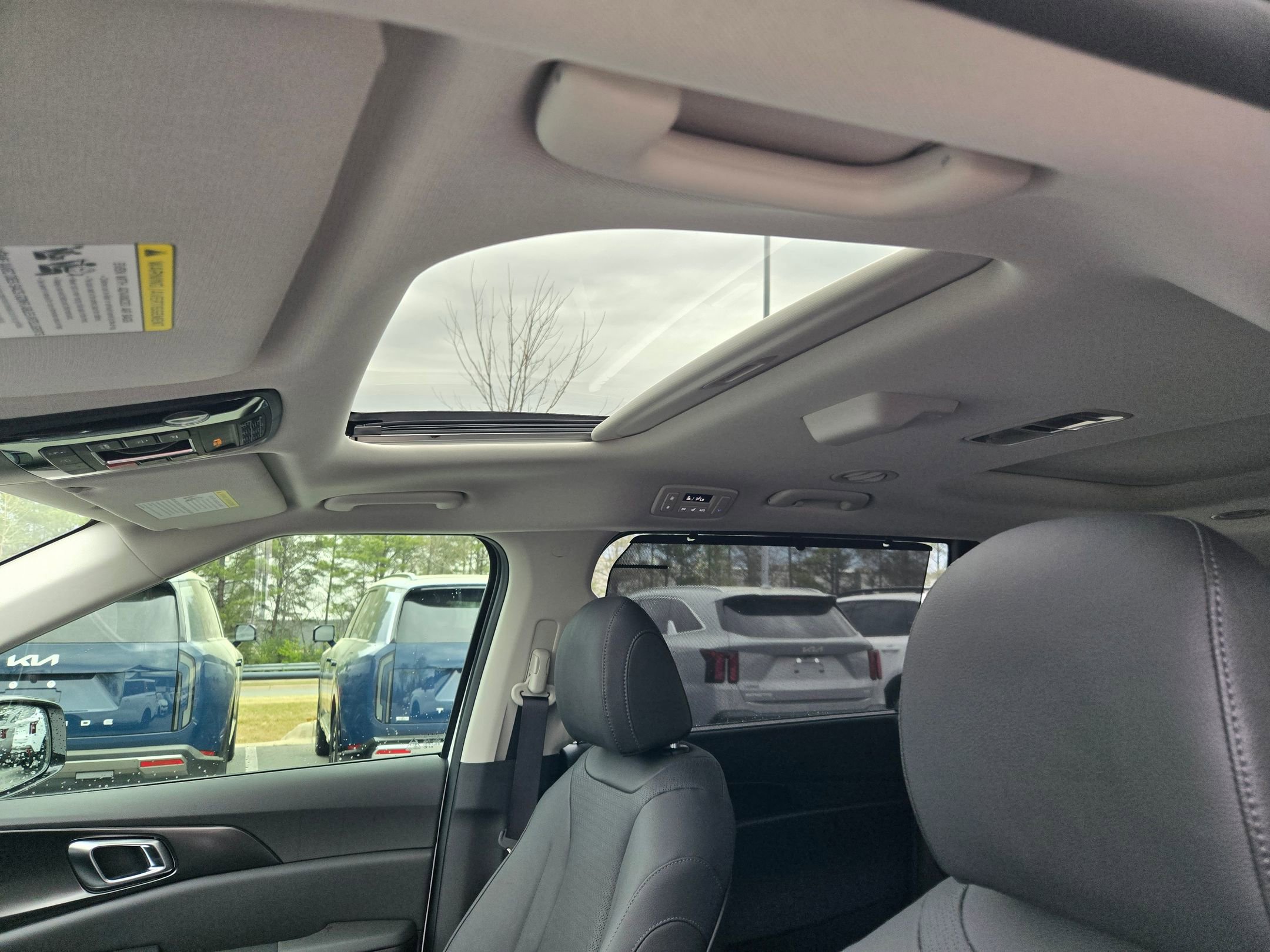 New 2026 Kia Carnival SX Prestige FWD image 24