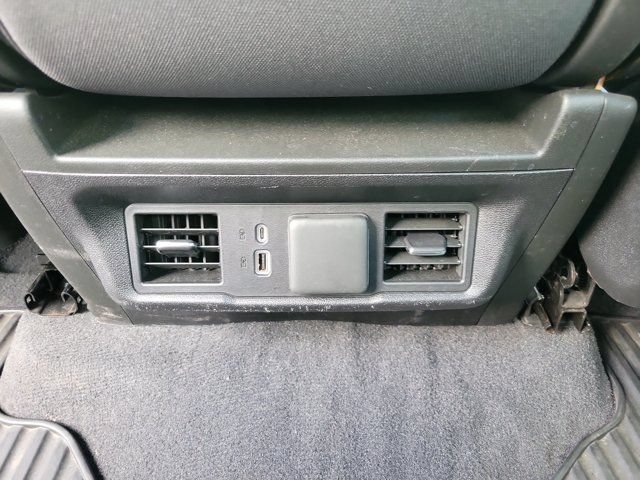 Used 2025 Chevrolet Silverado 1500 LT AWD/4WD image 16