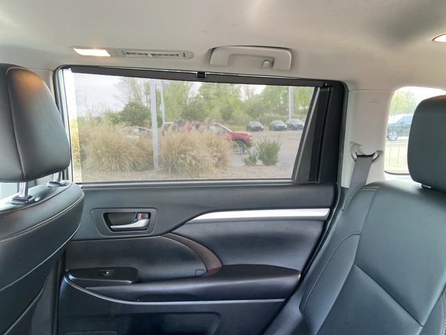 Used 2019 Toyota Highlander XLE image 51