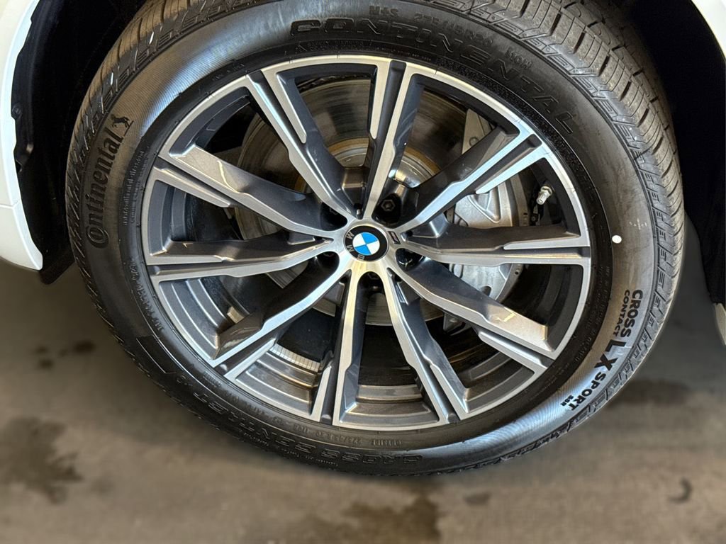 New 2026 BMW X5 xDrive50e w/ M Sport Package image 15