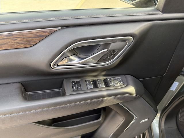 Used 2023 Chevrolet Suburban Premier AWD/4WD image 15