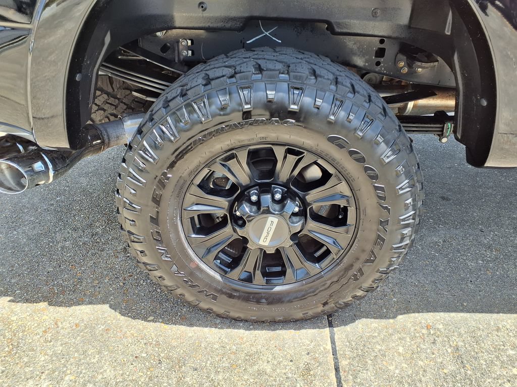 Used 2021 Ford F250 Platinum w/ Tremor Off-Road Package AWD/4WD image 6