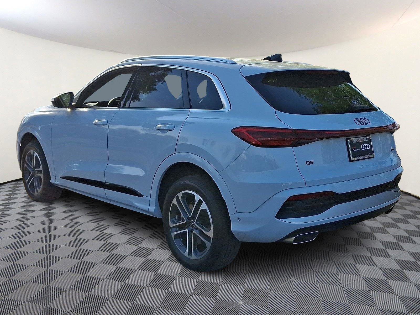 Certified 2025 Audi Q5 Premium Plus w/ Premium Plus image 4