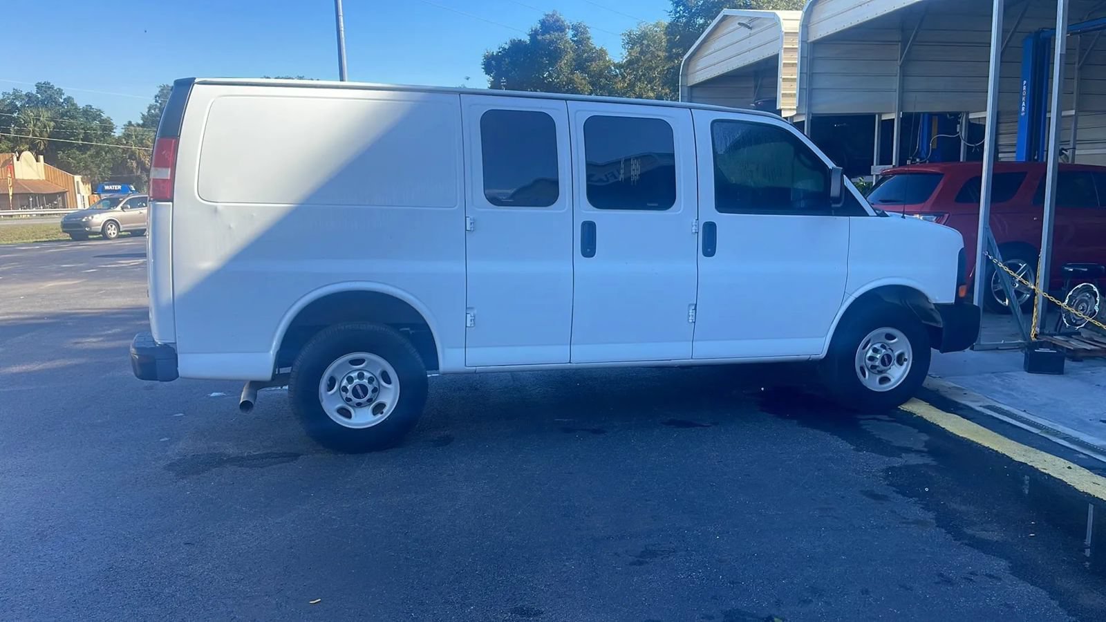 Used 2015 GMC Savana 2500 RWD image 8