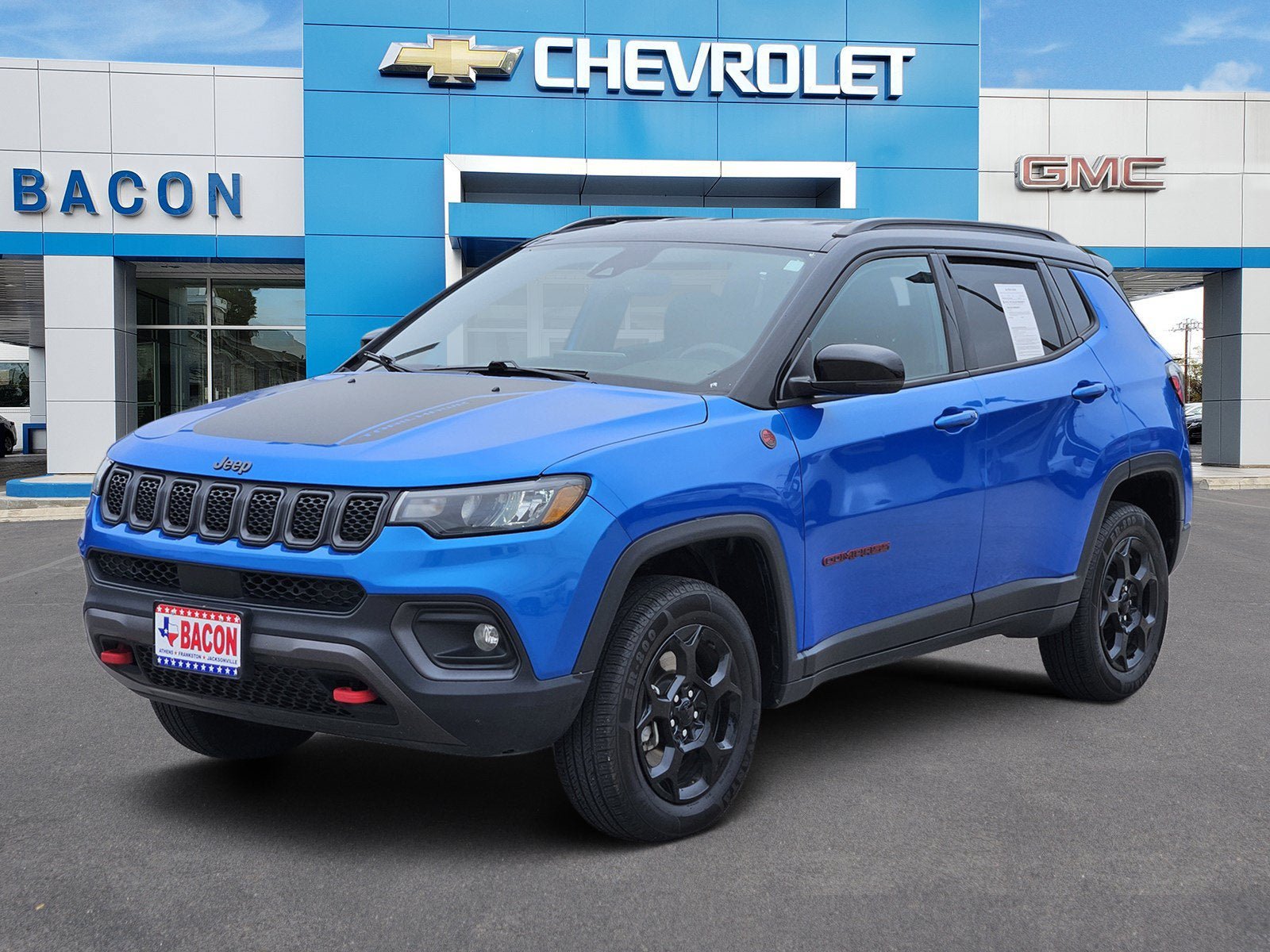 Used 2024 Jeep Compass Trailhawk AWD/4WD image 1