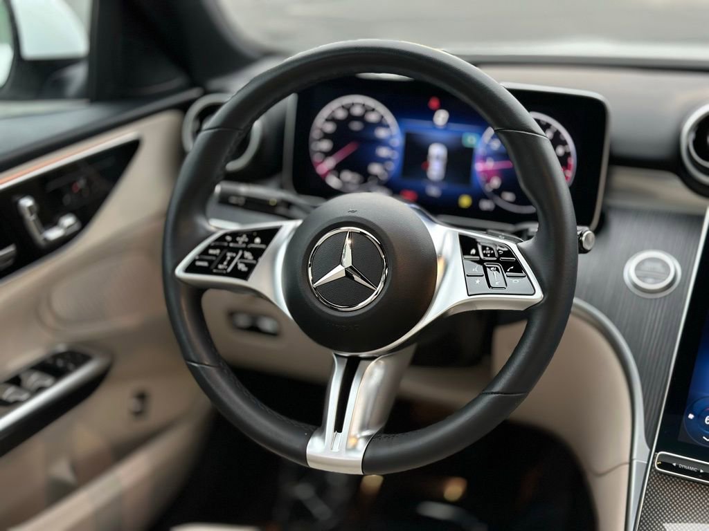 Used 2023 Mercedes-Benz C 300 4MATIC Sedan image 12