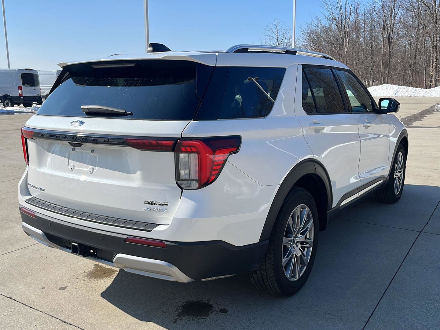 Used 2025 Ford Explorer Platinum image 5