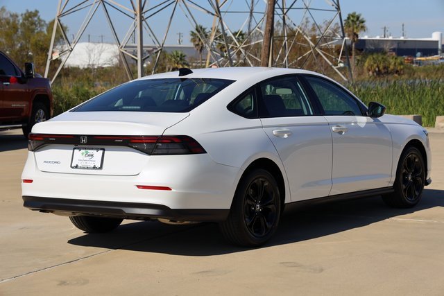 New 2025 Honda Accord SE image 8