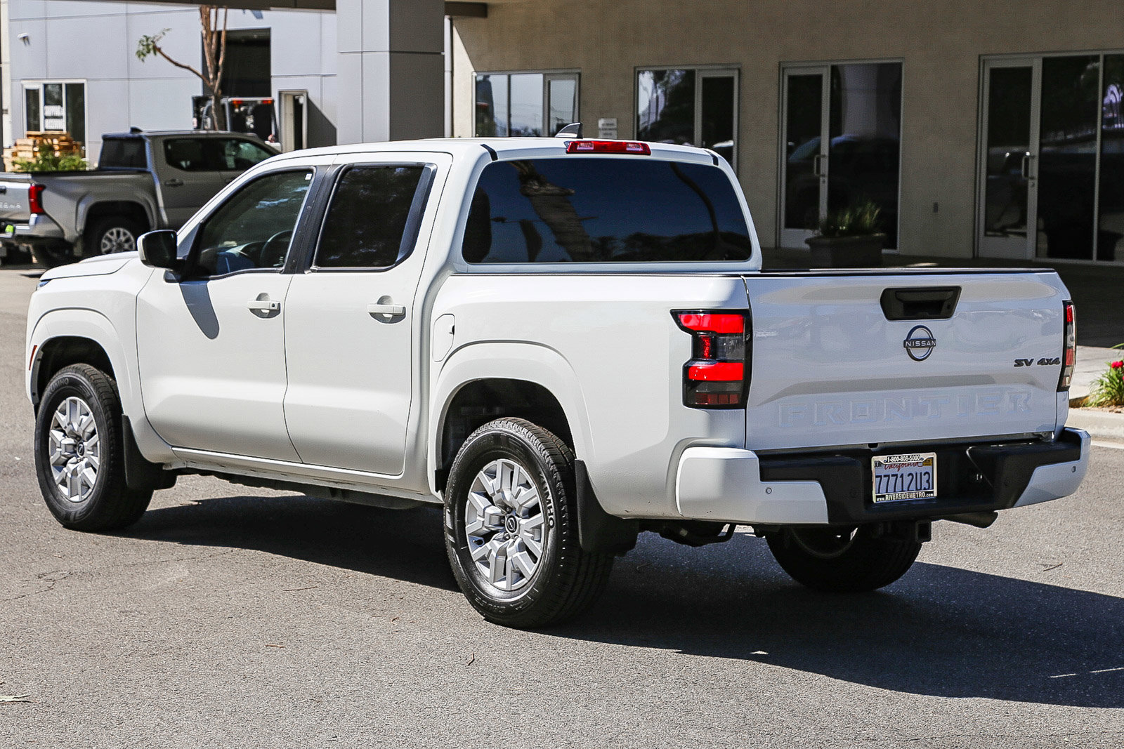 Used 2023 Nissan Frontier SV w/ Technology Package image 8