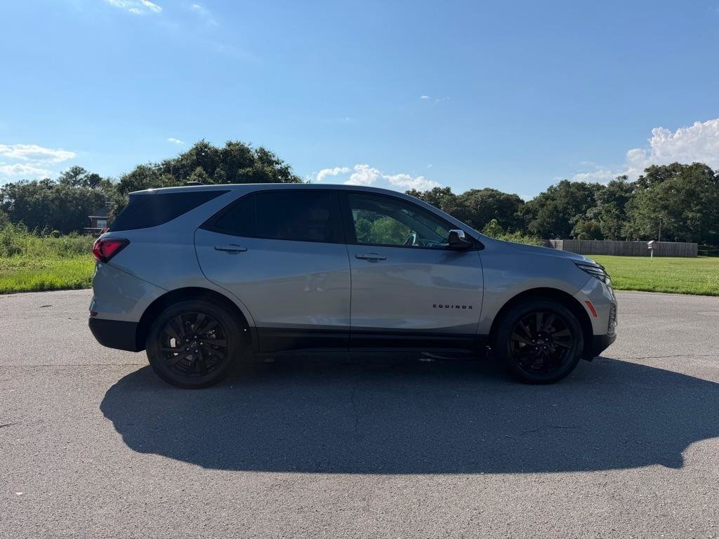 Used 2023 Chevrolet Equinox LS w/ LS Convenience Package FWD image 6