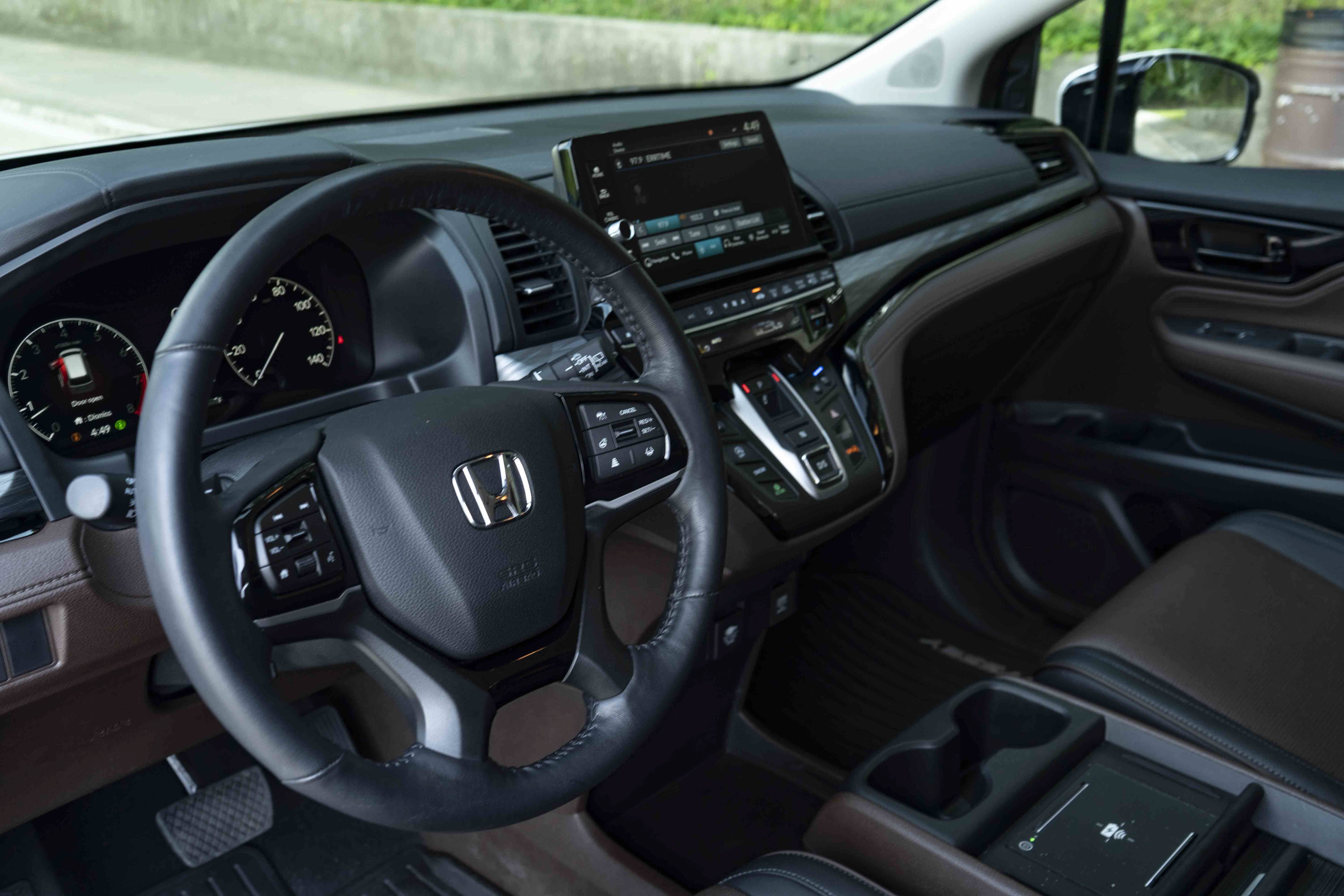 Certified 2025 Honda Odyssey Elite image 16