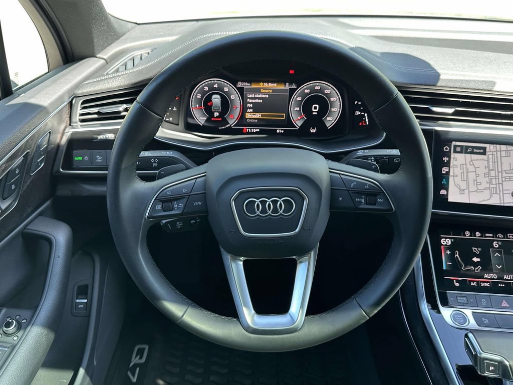 Used 2023 Audi Q7 2.0T Premium w/ Convenience Package AWD/4WD image 16