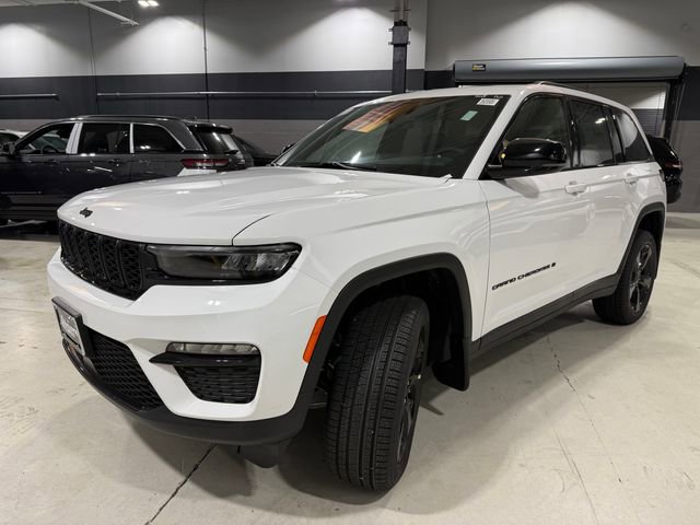 New 2025 Jeep Grand Cherokee Limited image 3