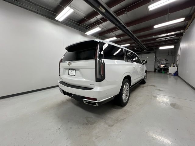 Certified 2022 Cadillac Escalade ESV Premium Luxury w/ Performance Package AWD/4WD image 8