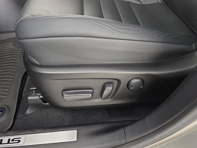 Used 2021 Lexus RX 450h F Sport w/ Cold Weather Package (CT) AWD/4WD image 25